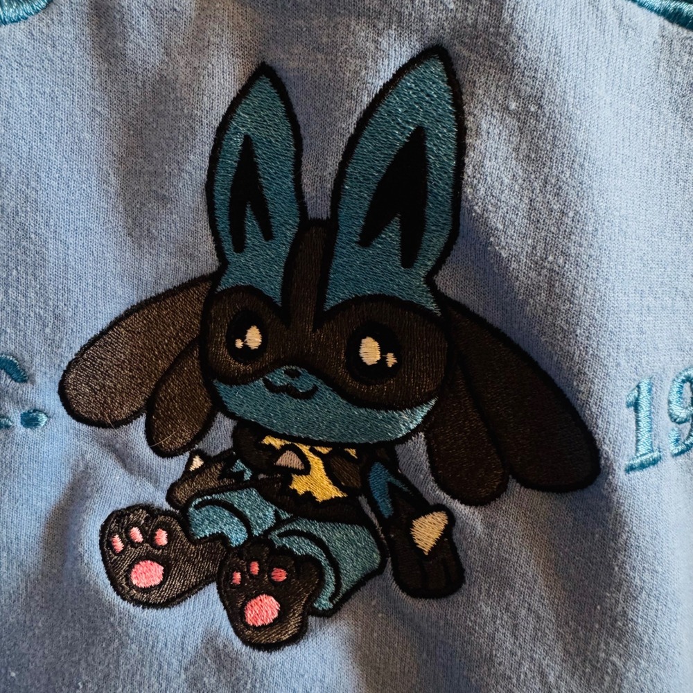 Pokémon Lucario Embroidered Crewneck Sweatshirt XL Blue Graphic Pullover Anime - Picture 14 of 14